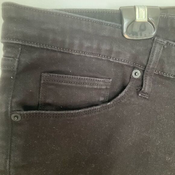 Universal Thread Black Jean Shorts, 20WR - Picture 6 of 7